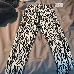 NWT Zyia brilliant leggings